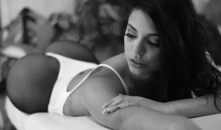 Tease Latex معرفی فیلم سینمایی پورن Nun Tease